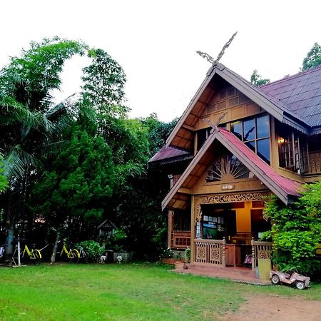 Crossroads House Hotel Mae Hong Son Ngoại thất bức ảnh