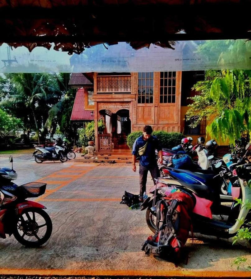 Crossroads House Hotel Mae Hong Son Ngoại thất bức ảnh