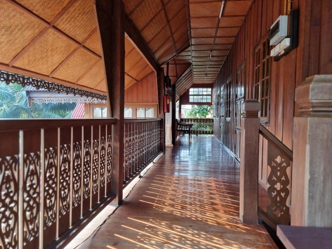 Crossroads House Hotel Mae Hong Son Ngoại thất bức ảnh