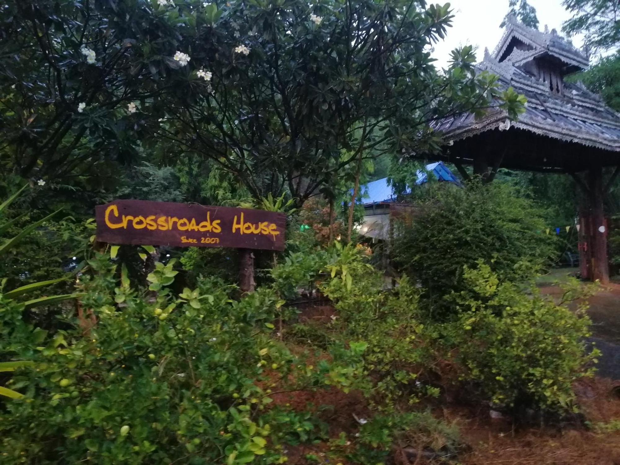 Crossroads House Hotel Mae Hong Son Ngoại thất bức ảnh