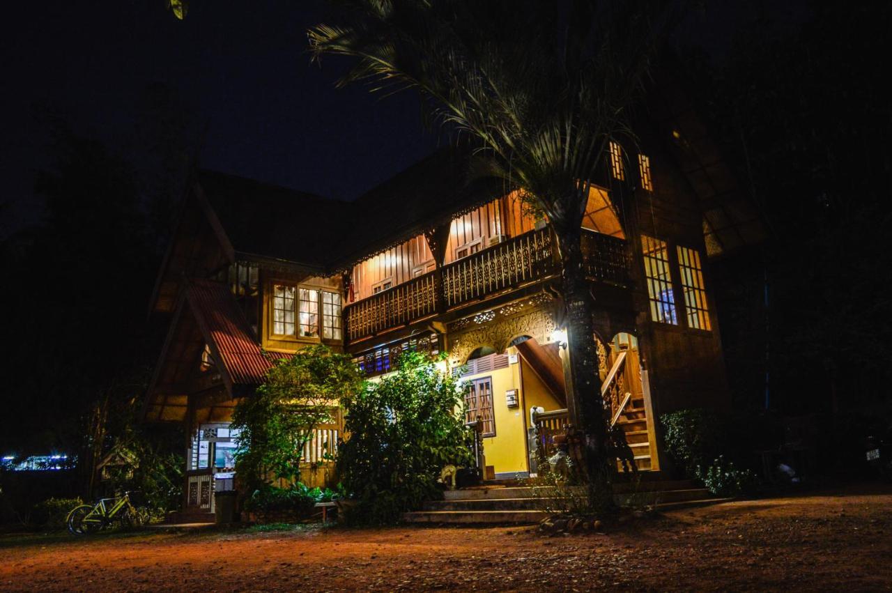 Crossroads House Hotel Mae Hong Son Ngoại thất bức ảnh