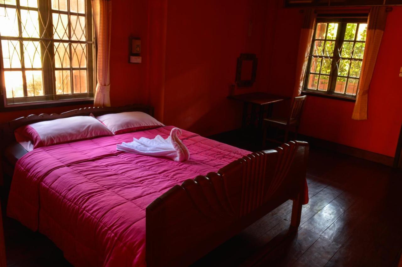 Crossroads House Hotel Mae Hong Son Ngoại thất bức ảnh